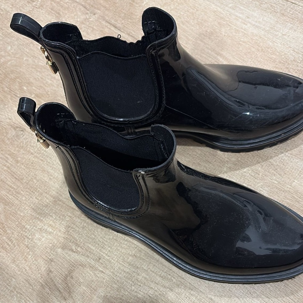 Michael Kors Glossy Black Chelsea Rain Boots